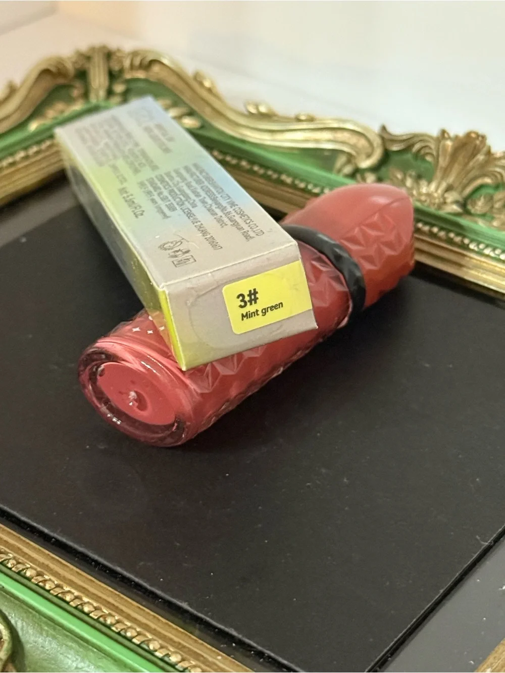 Lip and eye duo